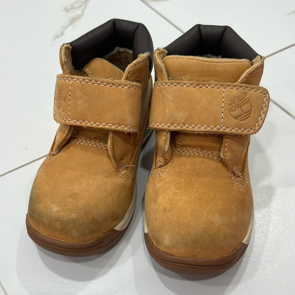 Toddler timberland boots size 8